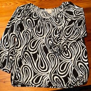 Micheal Kors blouse. Black and white loops. Size small. Good Condition.